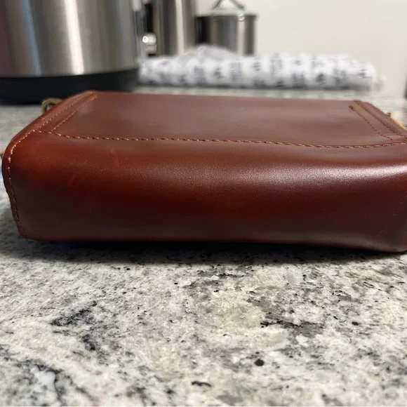 Portland leather goods Mini Metro crossbody Brown Leather Crossbody Bag - Picture 5 of 14